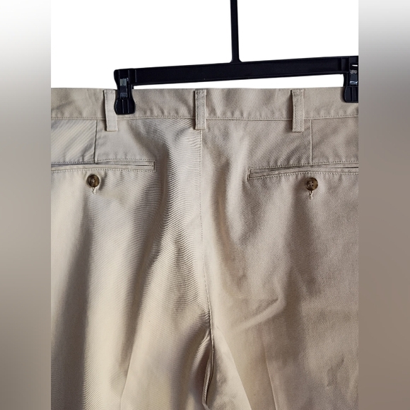 Men's LL Bean Classic Fit Khakis Size 38,34 - Picture 3 of 4